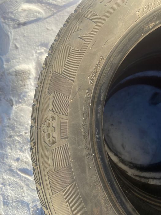 Продам шины 225/65/17