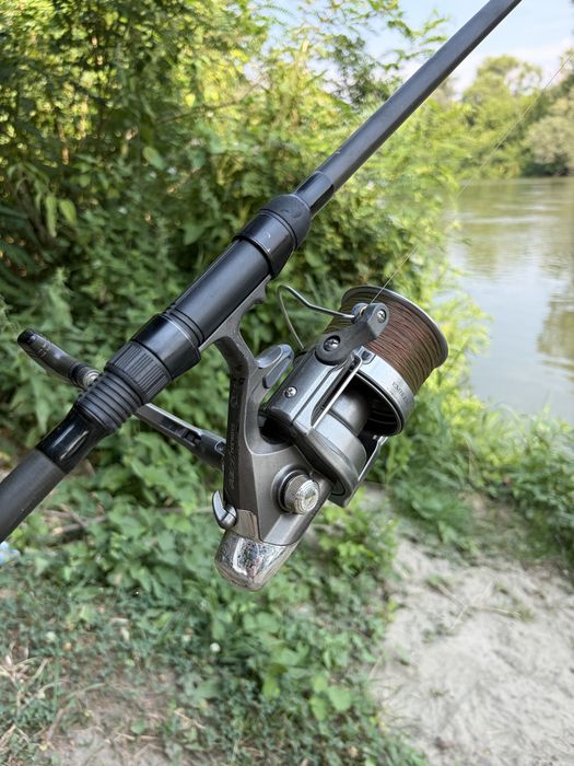 Daiwa emblem pro 5000 + daiwa black widow 12ft 3.5lb