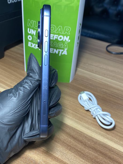 iPhone 17 Pro • 512 GB • Deep Blue