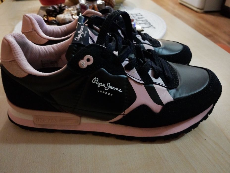 Маратонки   38  номер!