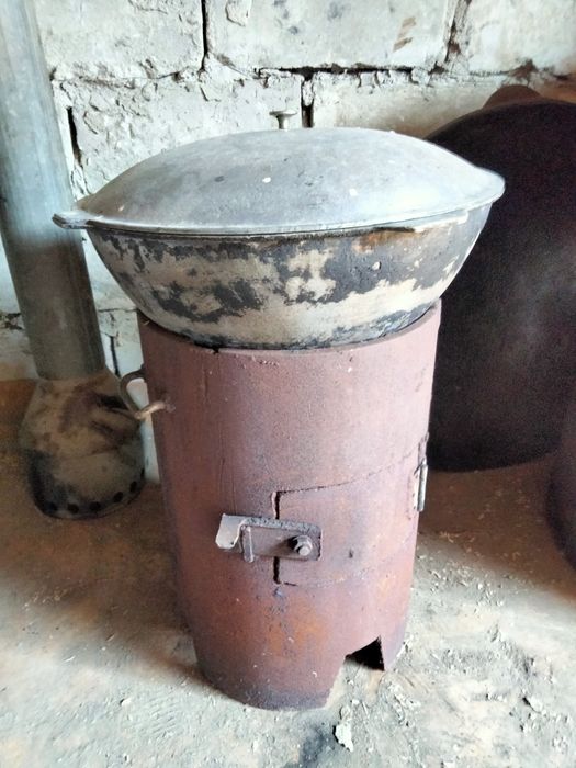 Советские казаны с ошаком.