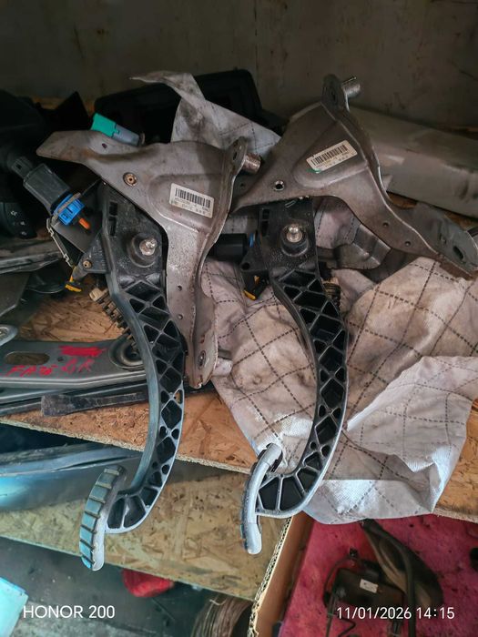 Pedala ambreiaj 465030036r