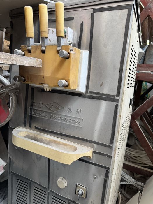 Мороженый фрезер холодильник