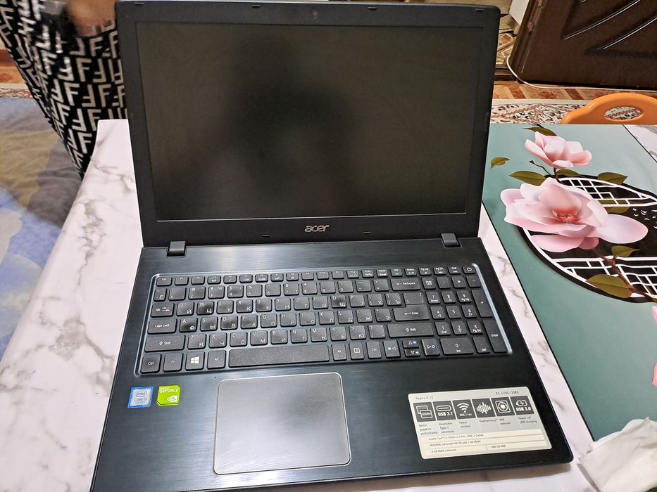 Acer Aspire E 15 (E5-576G-30RZ)