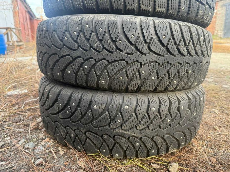 Зимние шины 175/70/R13 c дисками 4*98