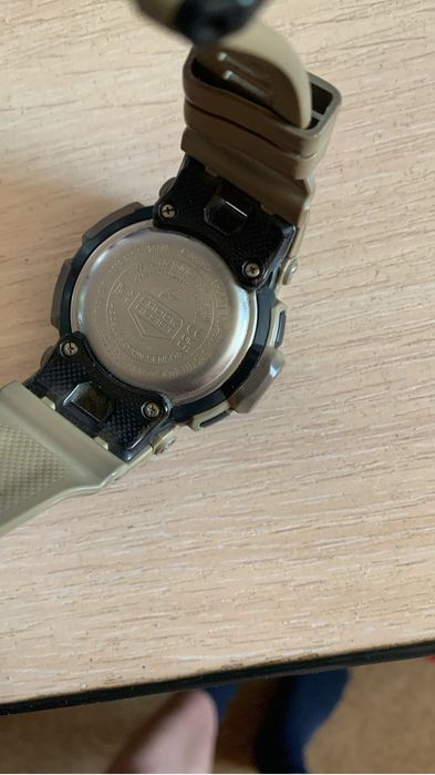 Продам часы срочно