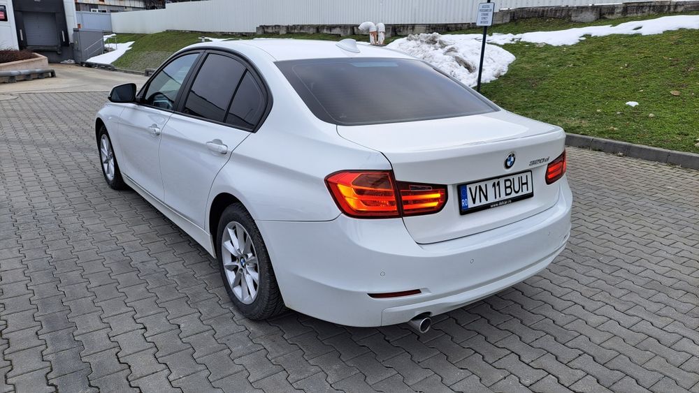 Bmw F30//184cp//manual