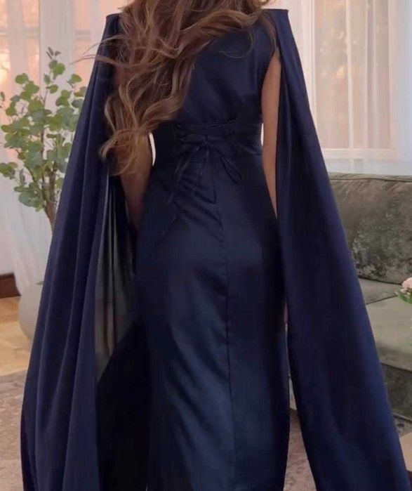 Элегантное вечернее платье