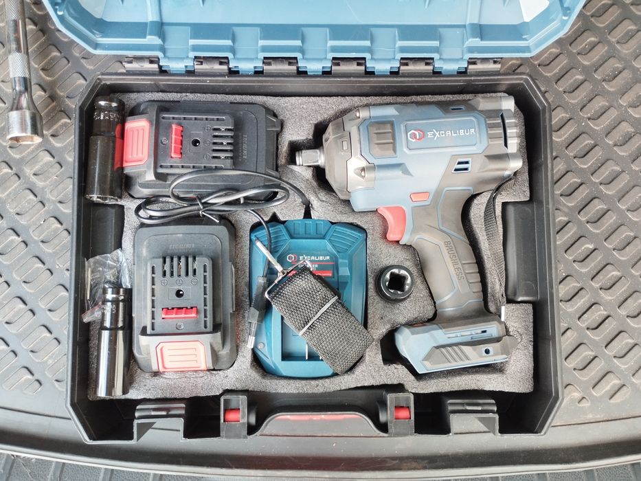 Продаю аккумуляторный ударный гайковёрт EXCALIBUR Brushless
