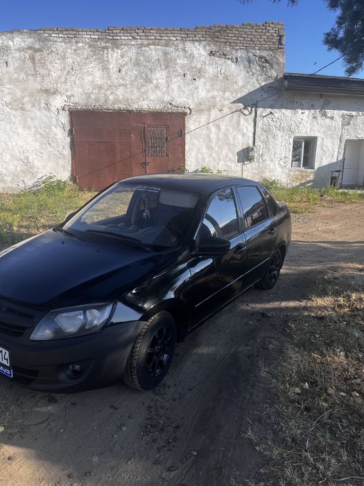 Продам машину granta2013г