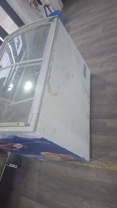 Морозилник витринный