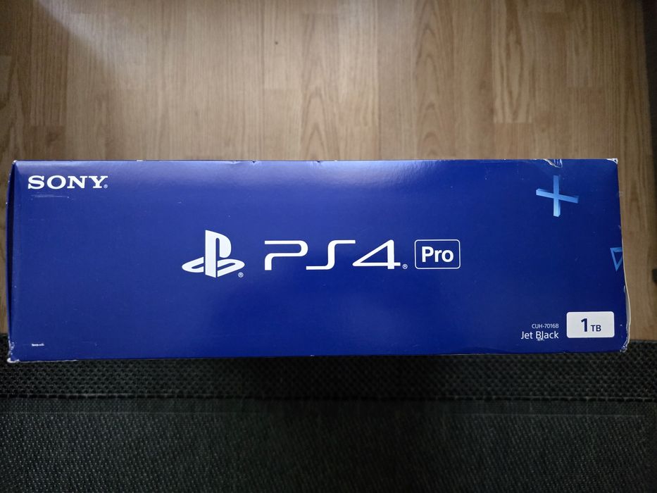 Ps 4 PRO  1 TB  second hand