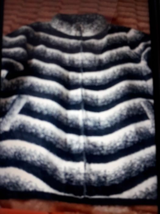 Продам теплую кофту