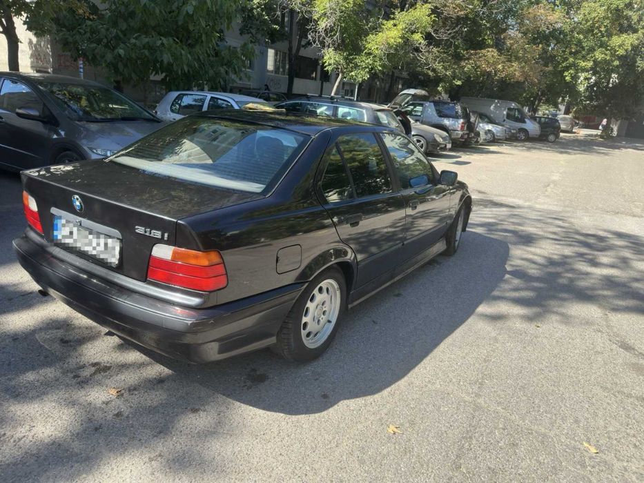 BMW 318 i 115 k.с