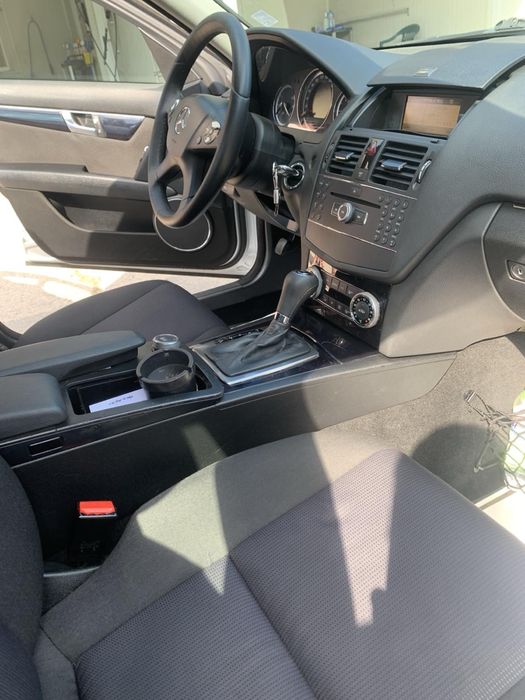 Мерцедес 220 С дизел автомат