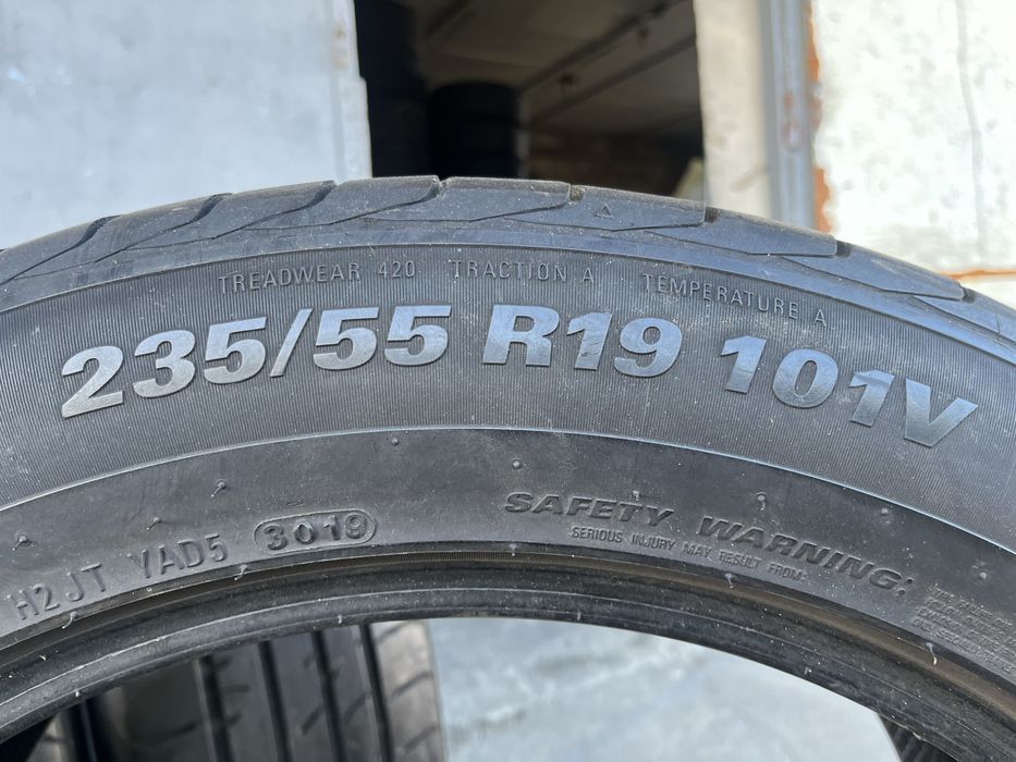 4 бр. летни гуми 235/55/19 Kumho DOT 3019 4 mm