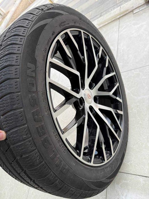 Шины с дисками Комплект