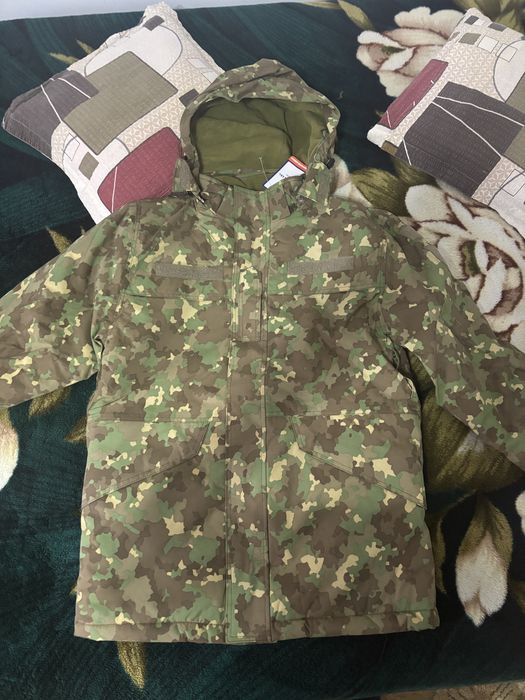 Veston militar nou