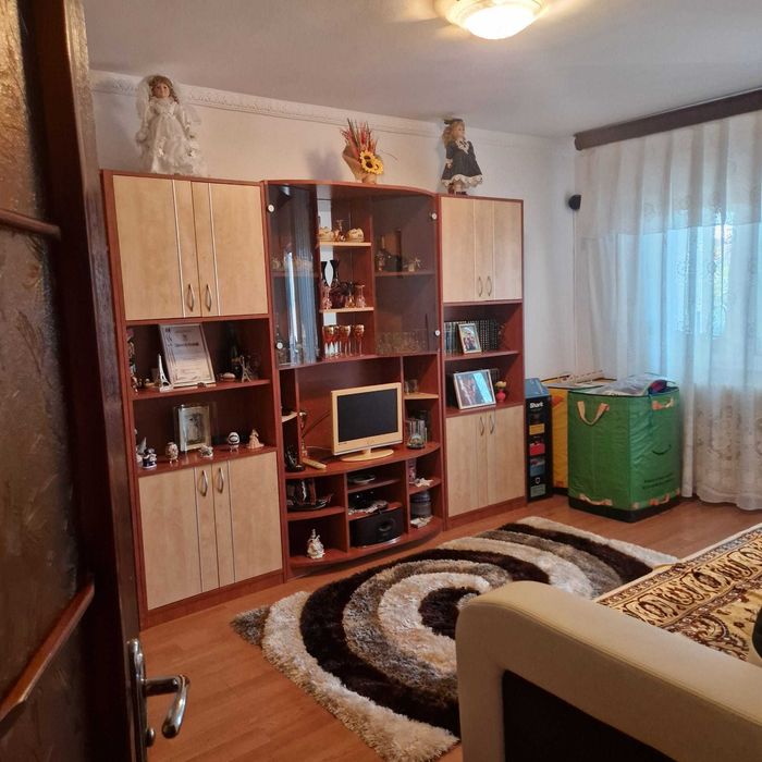 Apartament decomandat 2 camere zona MB-URI