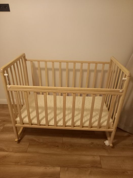 Кроватка детская