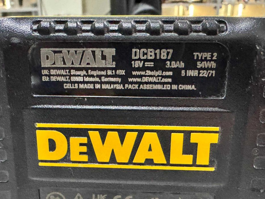 Акумулаторен Безчетков Винтоверт DeWalt DCF787  18V  XR