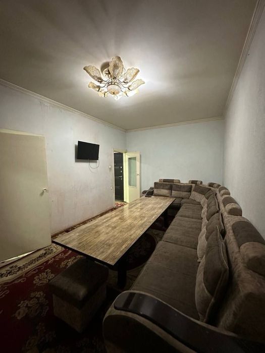 Мирабадский р-н Куйлюк массив 2 2/1/4 50м2 балкон 1.5х6 разделька