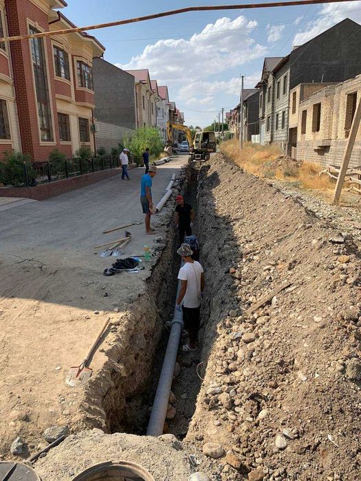 Копаем выгребную яму, траншею, монтаж водяных труб и канализаций.
