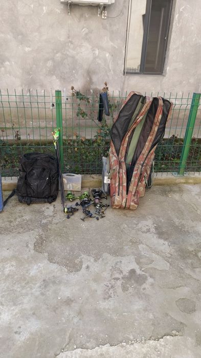 Удочки спиннинги палатки