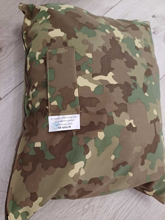 Costum intemperii(pelerina ploaie)