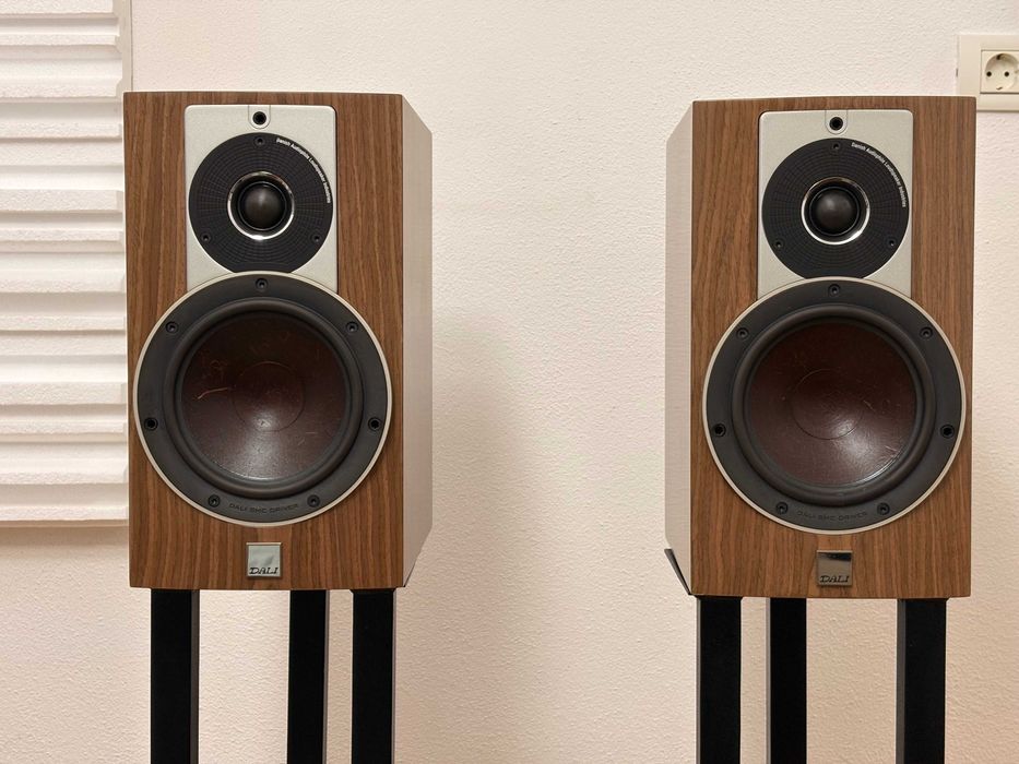 Boxe High-End DALI RUBICON 2 | Walnut (Nuc) | Tehnologie SMC | impecabile