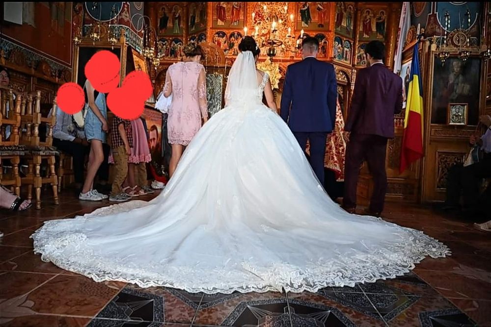 Vând rochie de mireasă stil prințesă