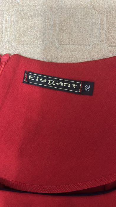 Продам платье 52 размер 18000.