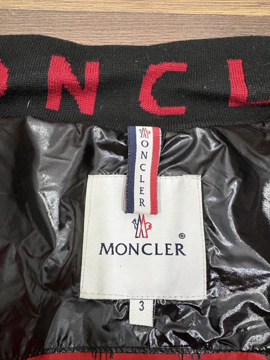 Moncler Елек.