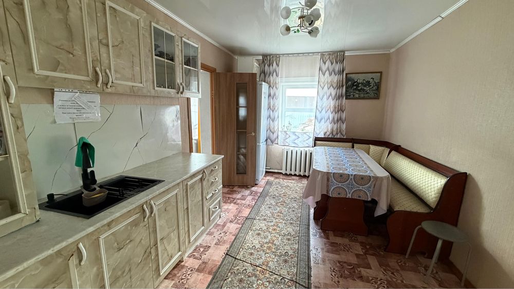 Сдам В центре борового !!! дом и домики