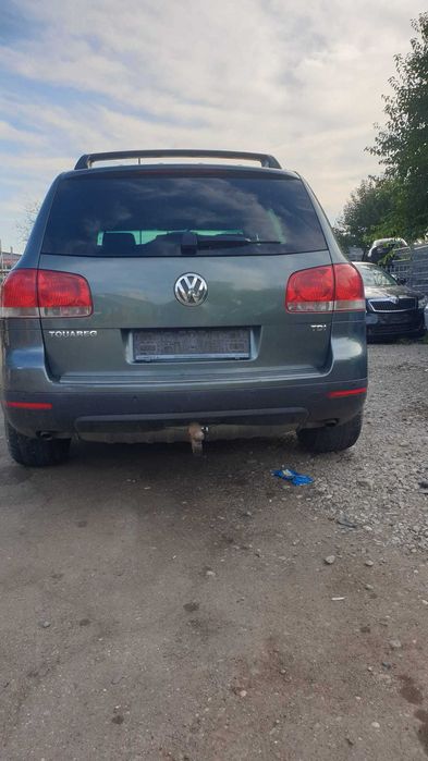 Dezmembrez Volkswagen Touareg 2.5 TDi an 2005 cod motor BAC