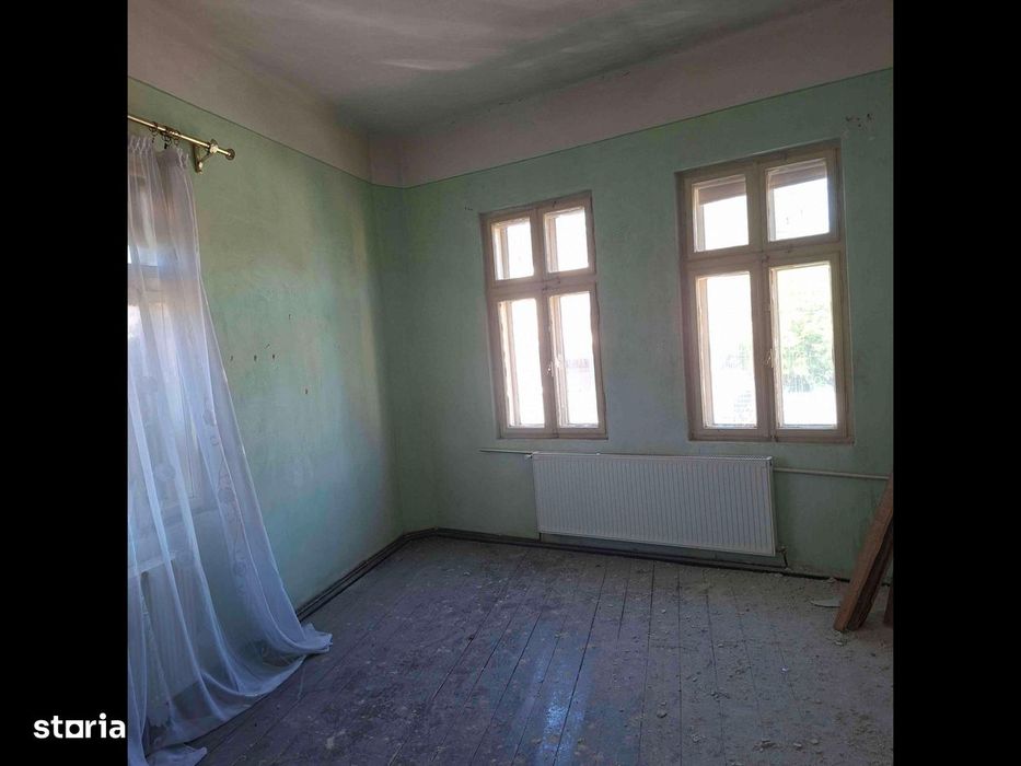 Casă ultracentral.