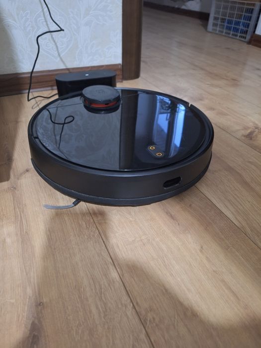 Продаётся робот пылесос Xiaomi