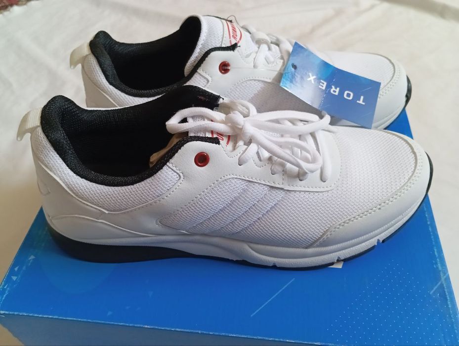 Продается кроссовки