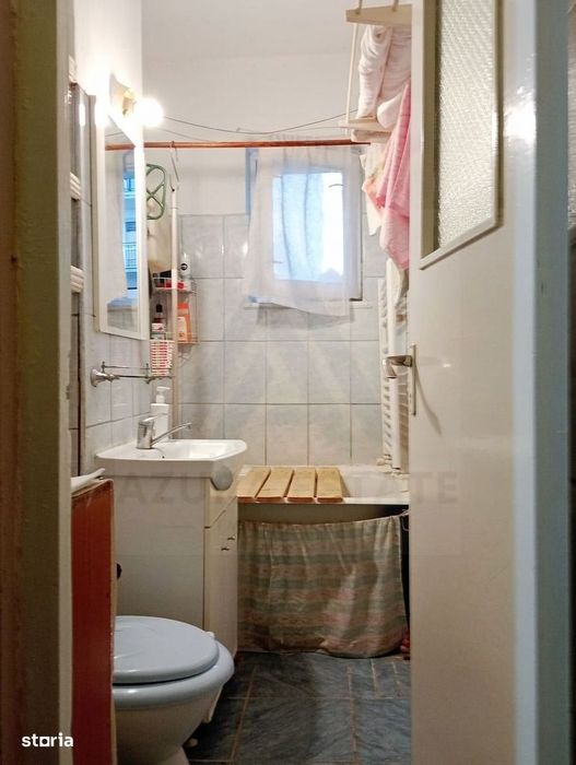 Apartament 2 camere etaj 1 bucatarie inchisa Cedonia