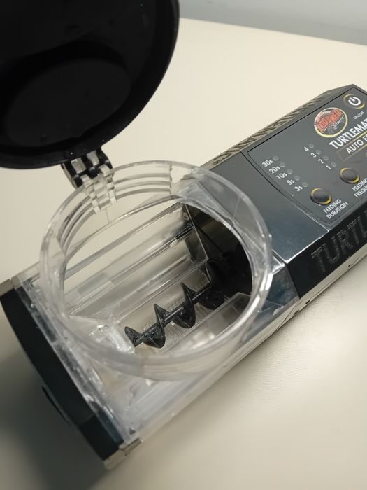 Hranitor testoasa acvatica