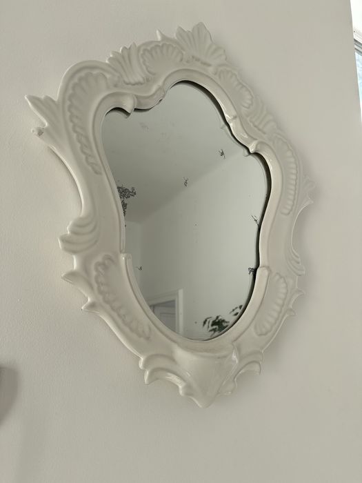 Oglinda baroc cu rama din ceramica