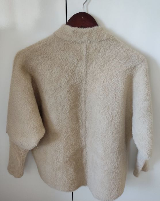 Дамска кашмирена жилетка.