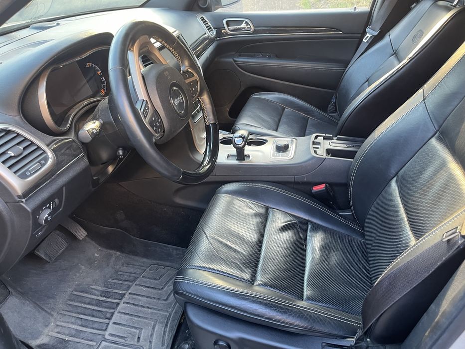Продавам Jeep Grand Cherokee WK 2 на части