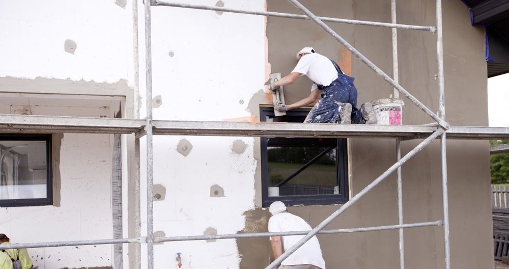 Amenajări interioare și exterioare .