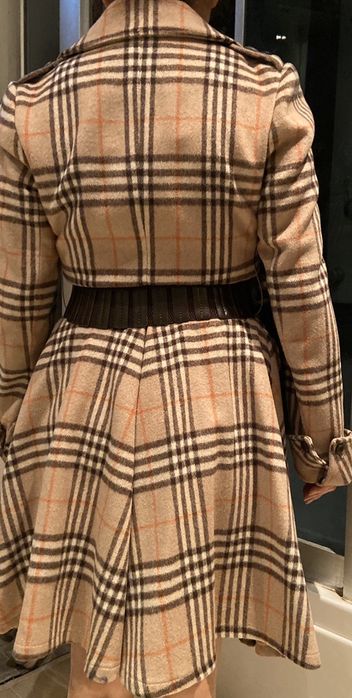 Продам  демисезонное пальто