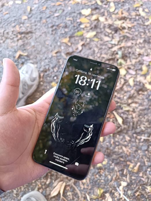 Продам недорого айфон XS