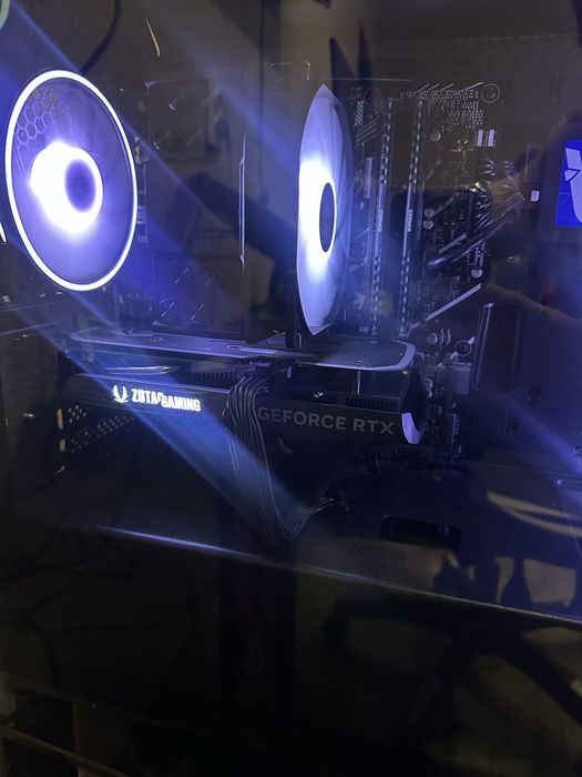 Продам комютере заряженый