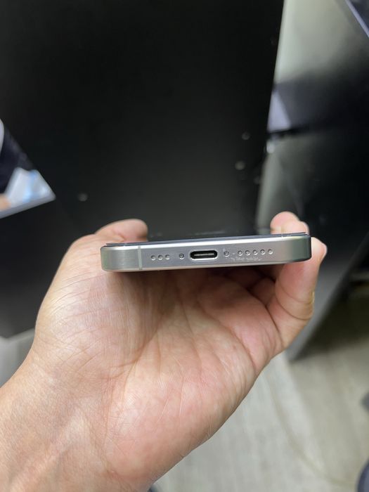Iphone 15 pro продам