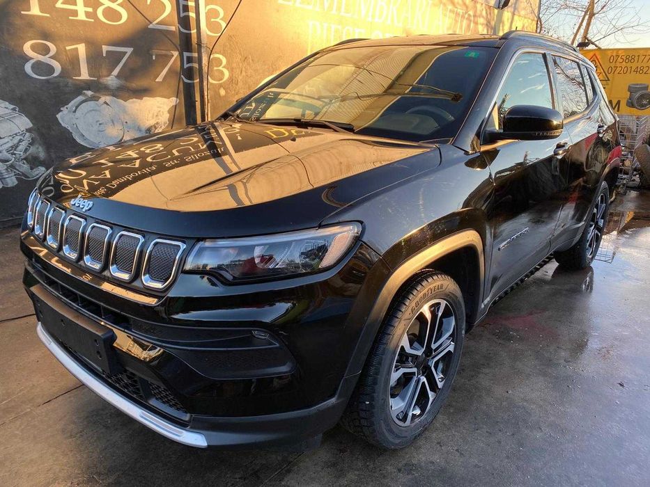 Dezmembrez Jeep Compass II 1.6d turbo/bara compass/capota/far/aripa/