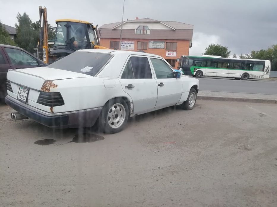 Запчастей на мерседес  w124